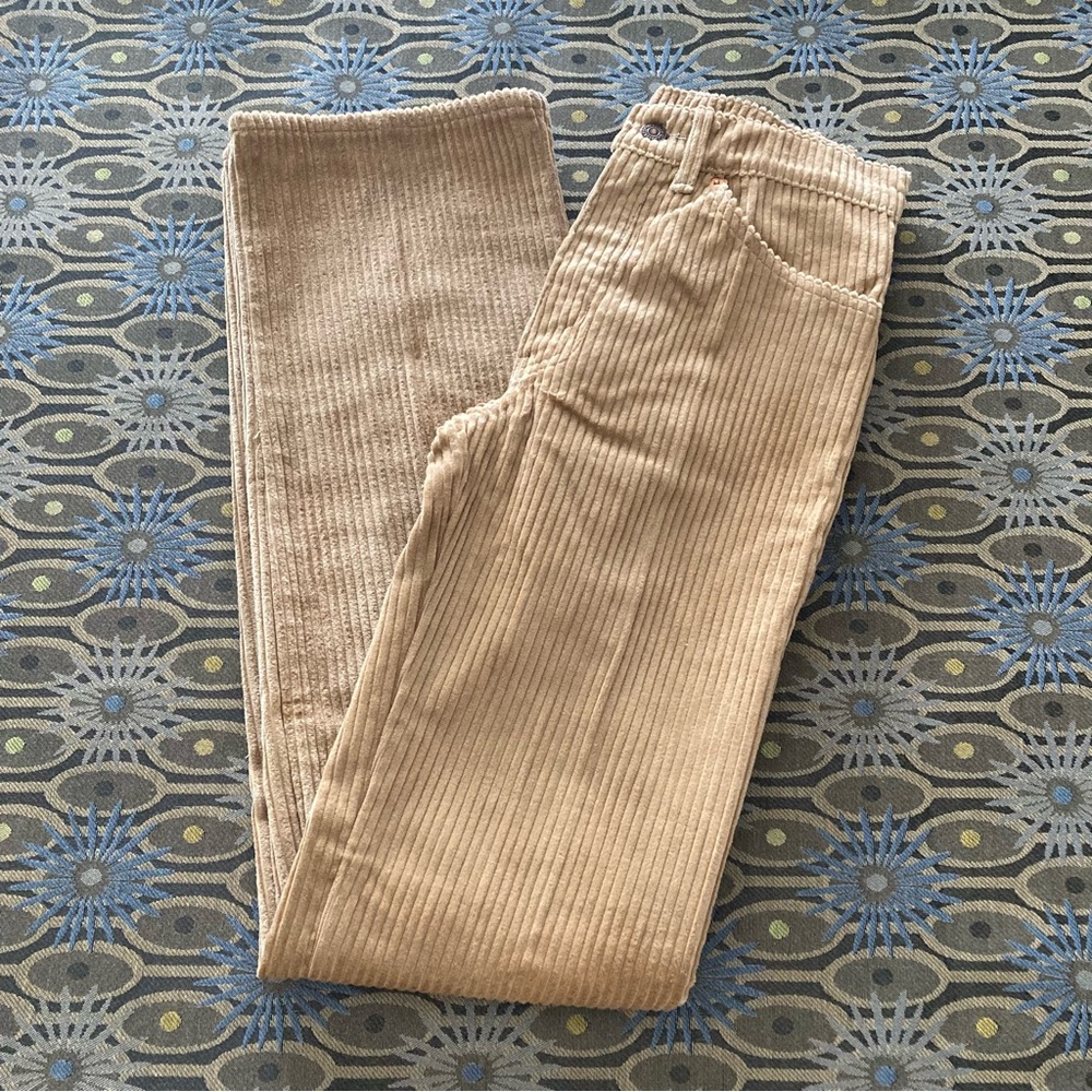 VINTAGE LEVI’S 332 1980s Cotton Corduroy Mid-Rise Zip-Fly Straight Leg Pants